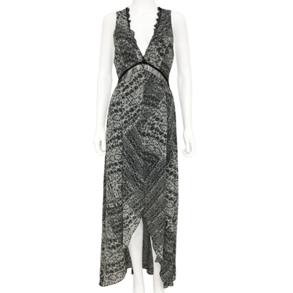Dresses & Skirts - Black & White Lace Mid-Drift Hi/Lo Maxi Dress